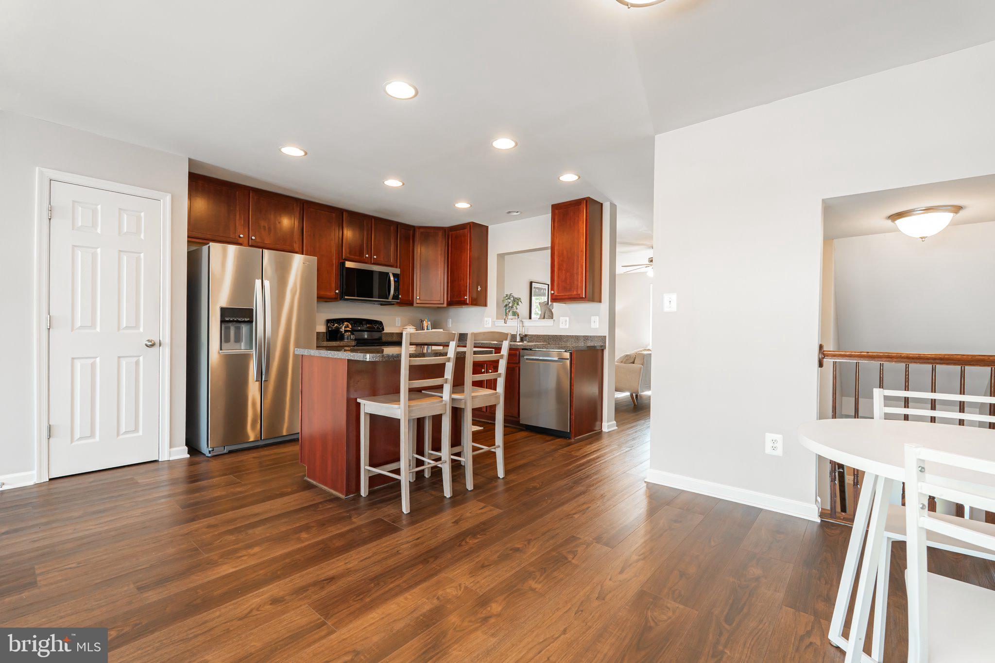 LAKELAND PLACE - Residential