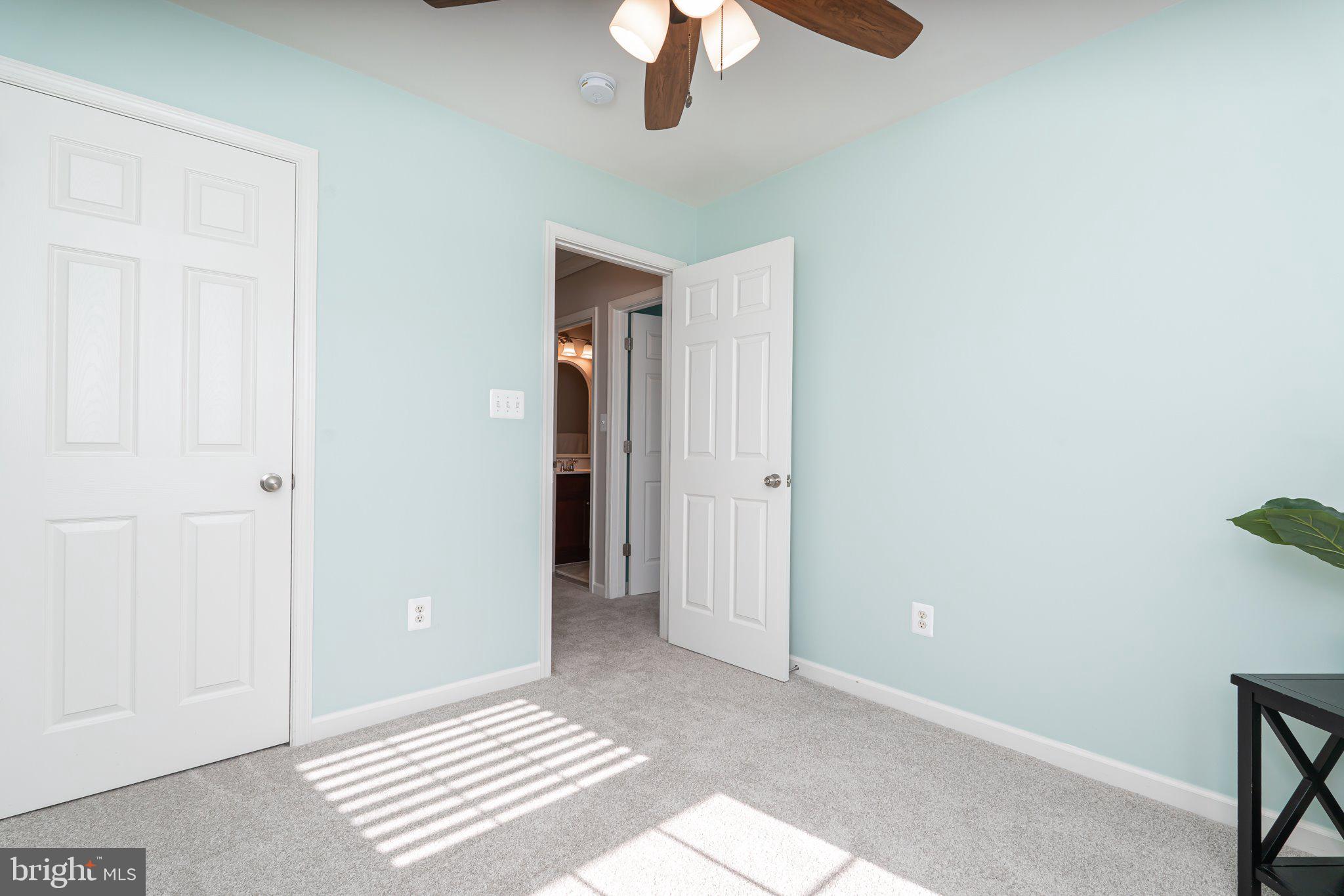 LAKELAND PLACE - Residential