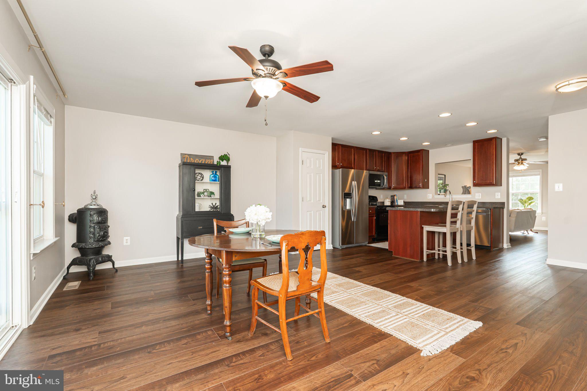 LAKELAND PLACE - Residential
