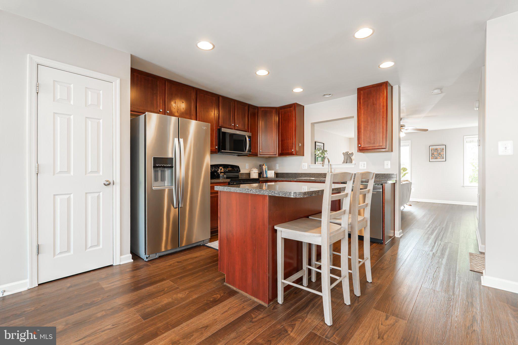 LAKELAND PLACE - Residential