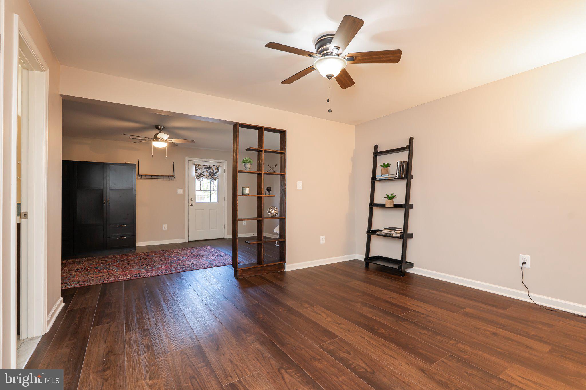 LAKELAND PLACE - Residential