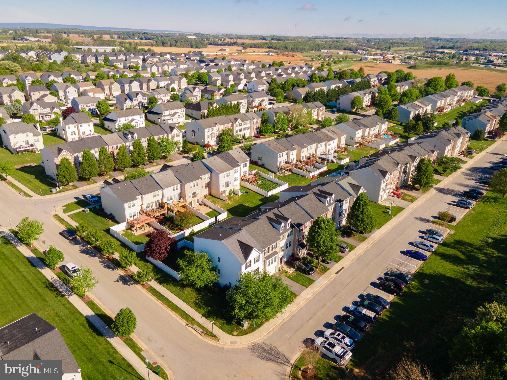 LAKELAND PLACE - Residential