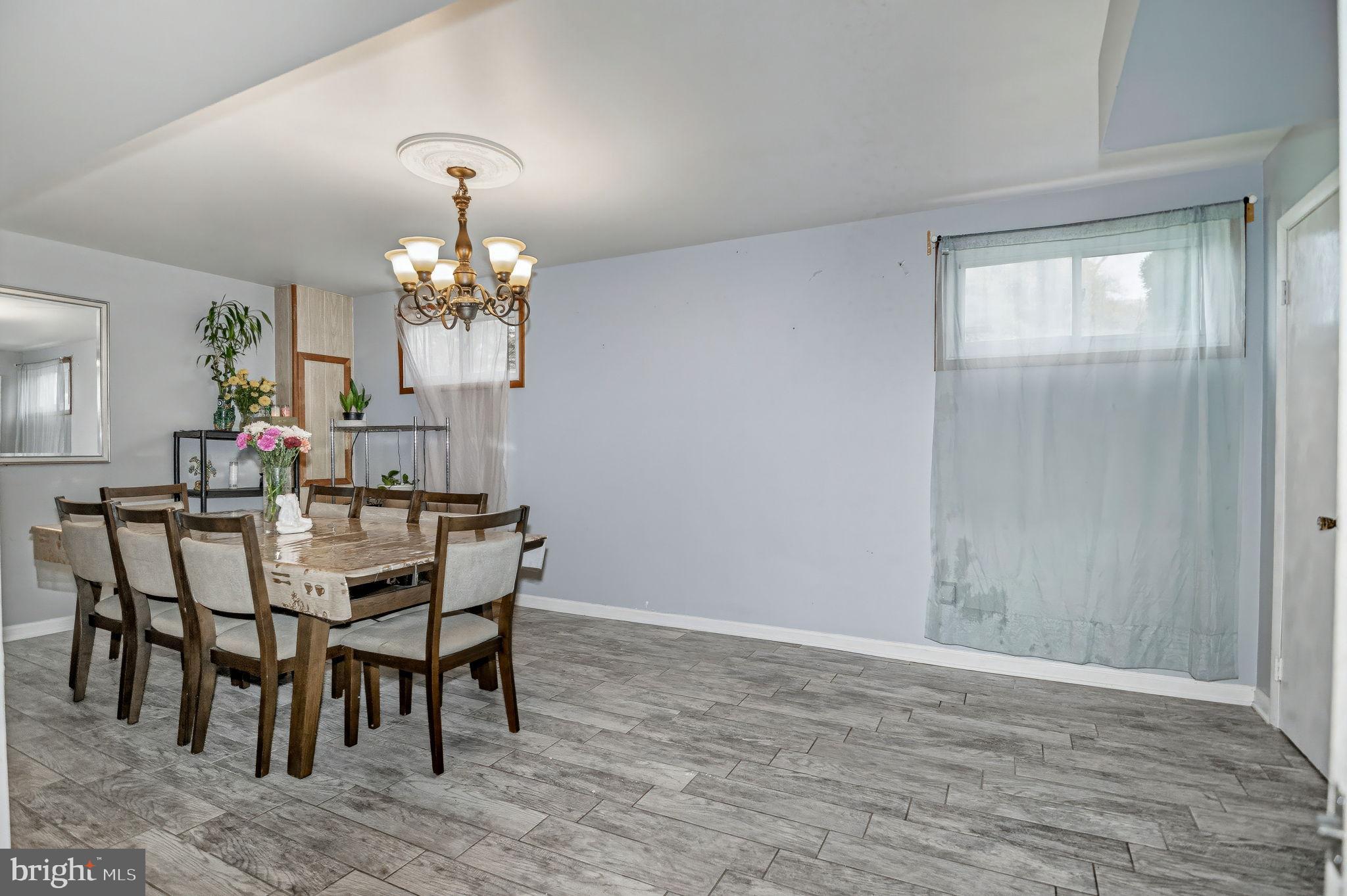 ROLLING RIDGE - Residential