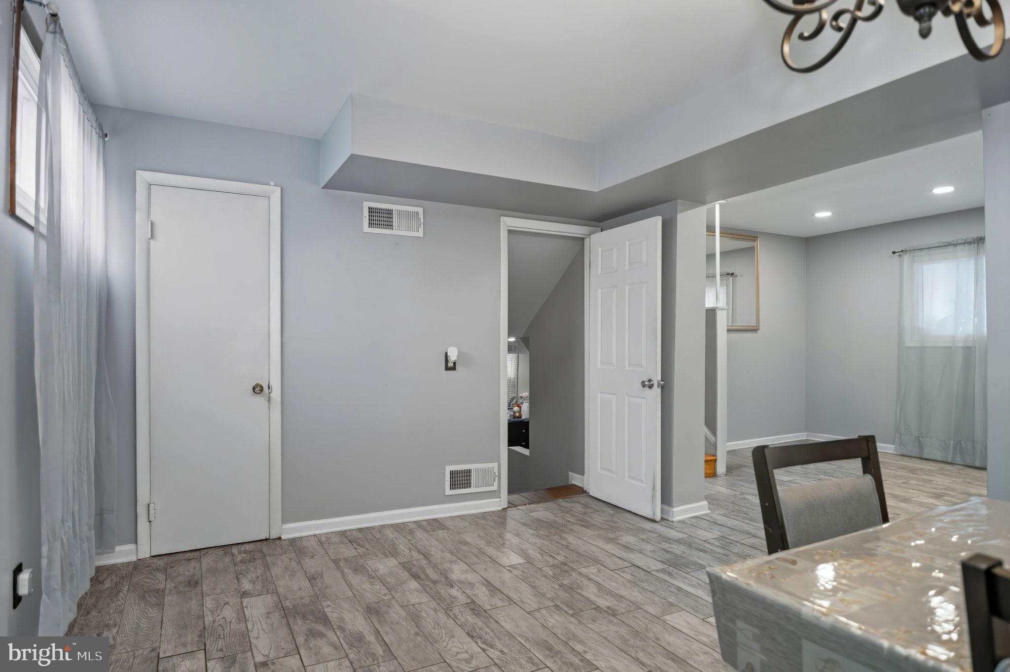 ROLLING RIDGE - Residential