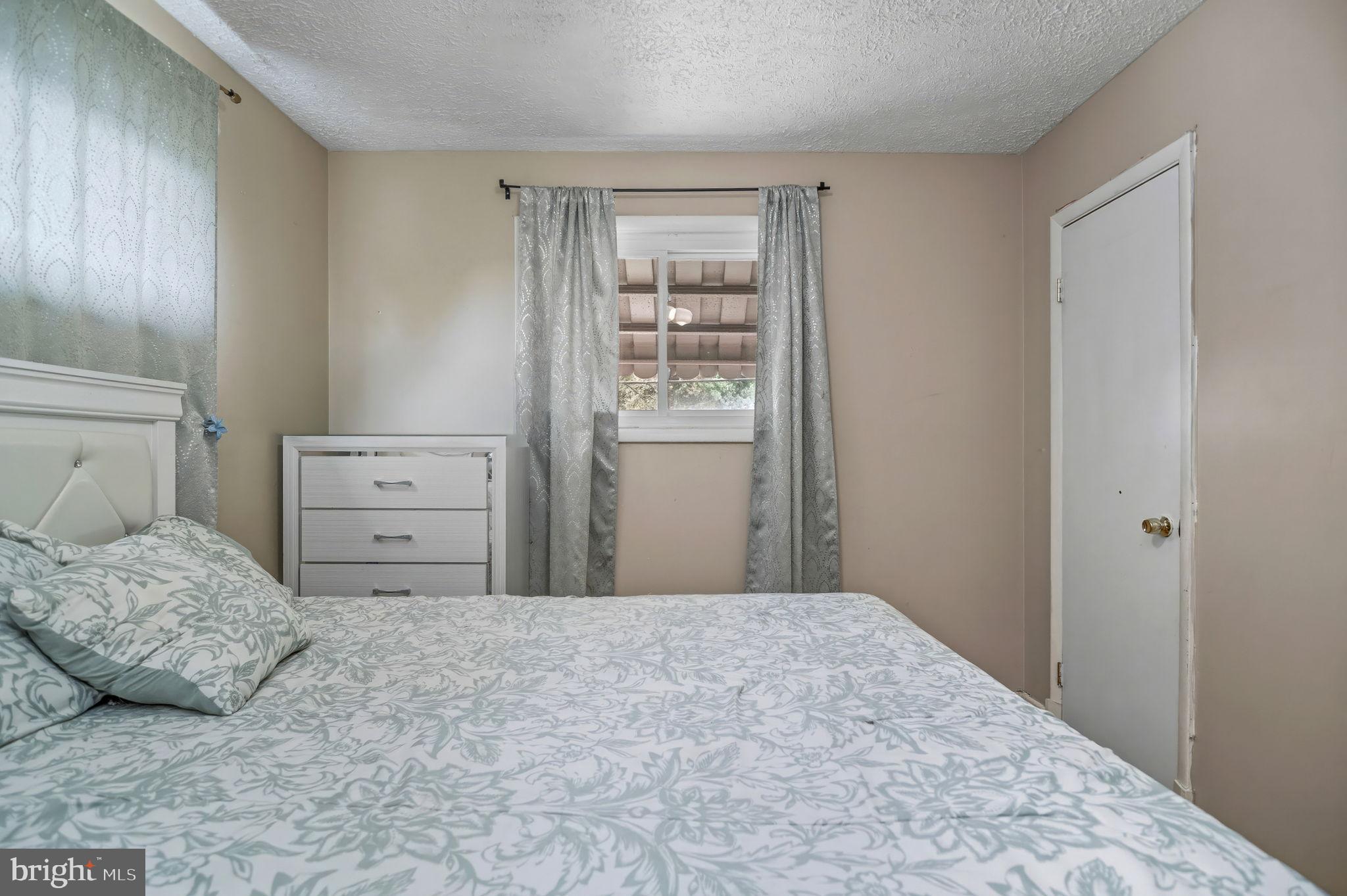 ROLLING RIDGE - Residential