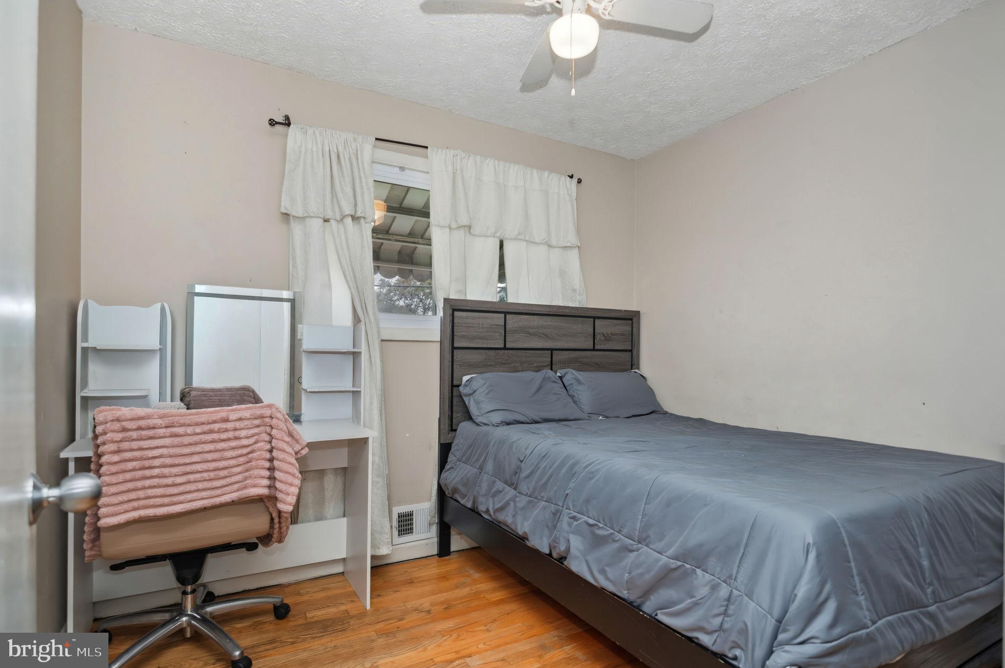 ROLLING RIDGE - Residential