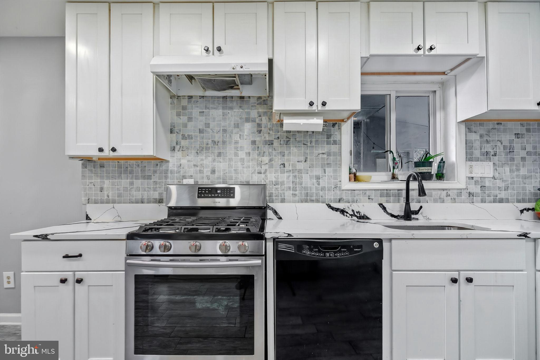 ROLLING RIDGE - Residential