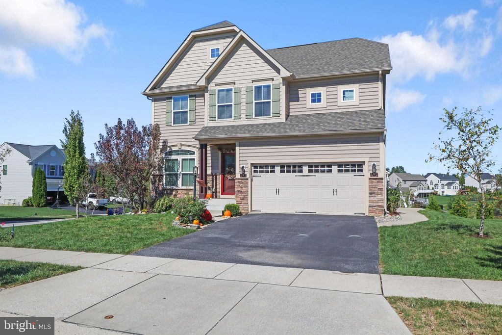 Photo of 1288 Alta Vista Way, SEVEN VALLEYS, PA 17360 (MLS # PAYK2090672)