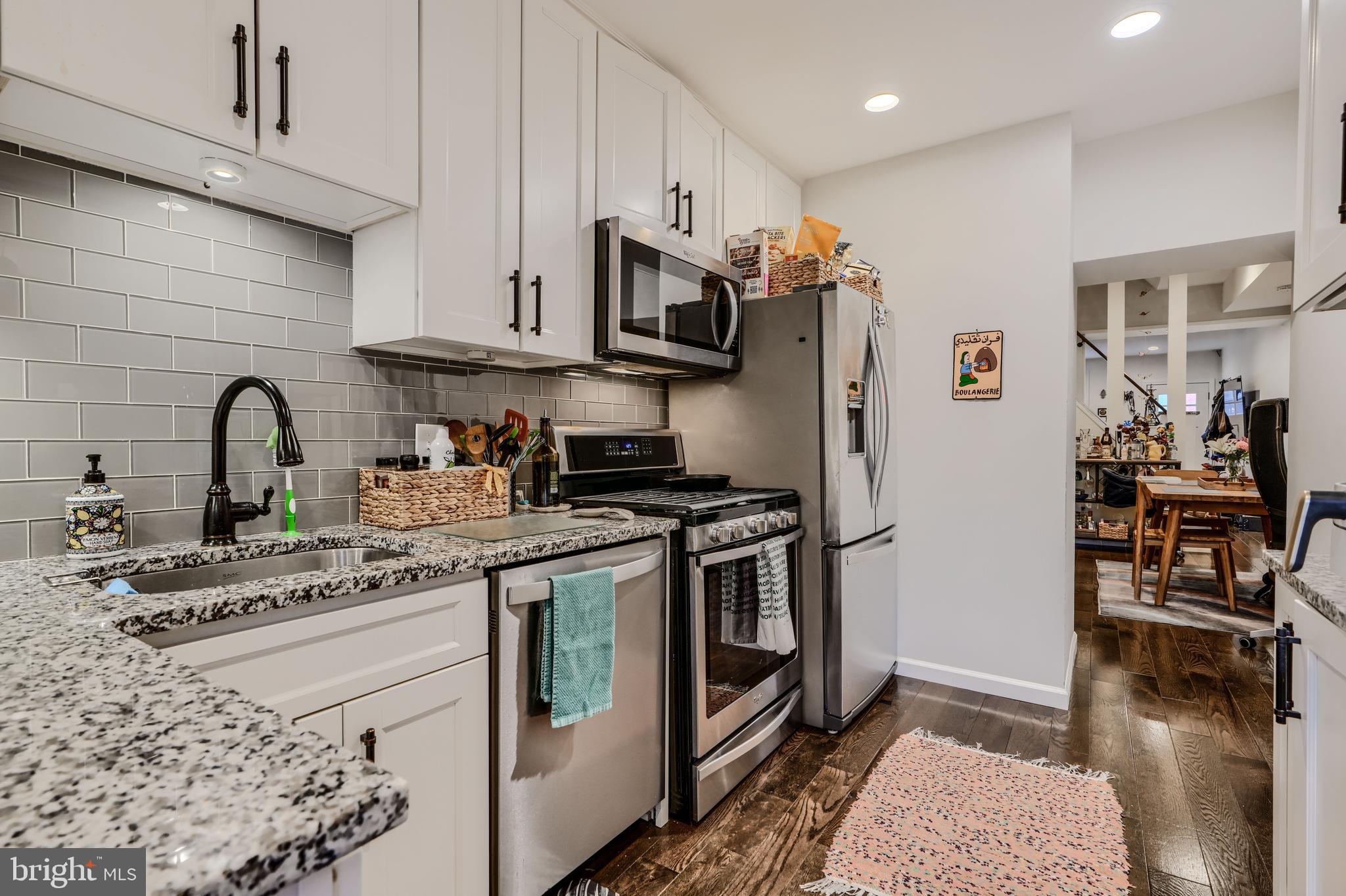 RIVERSIDE PARK - Residential Lease