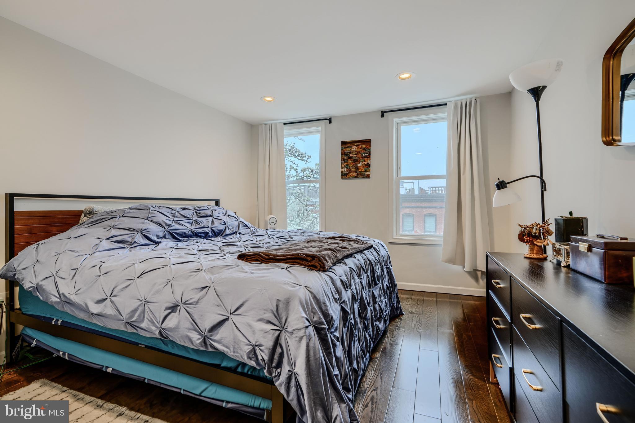 RIVERSIDE PARK - Residential Lease