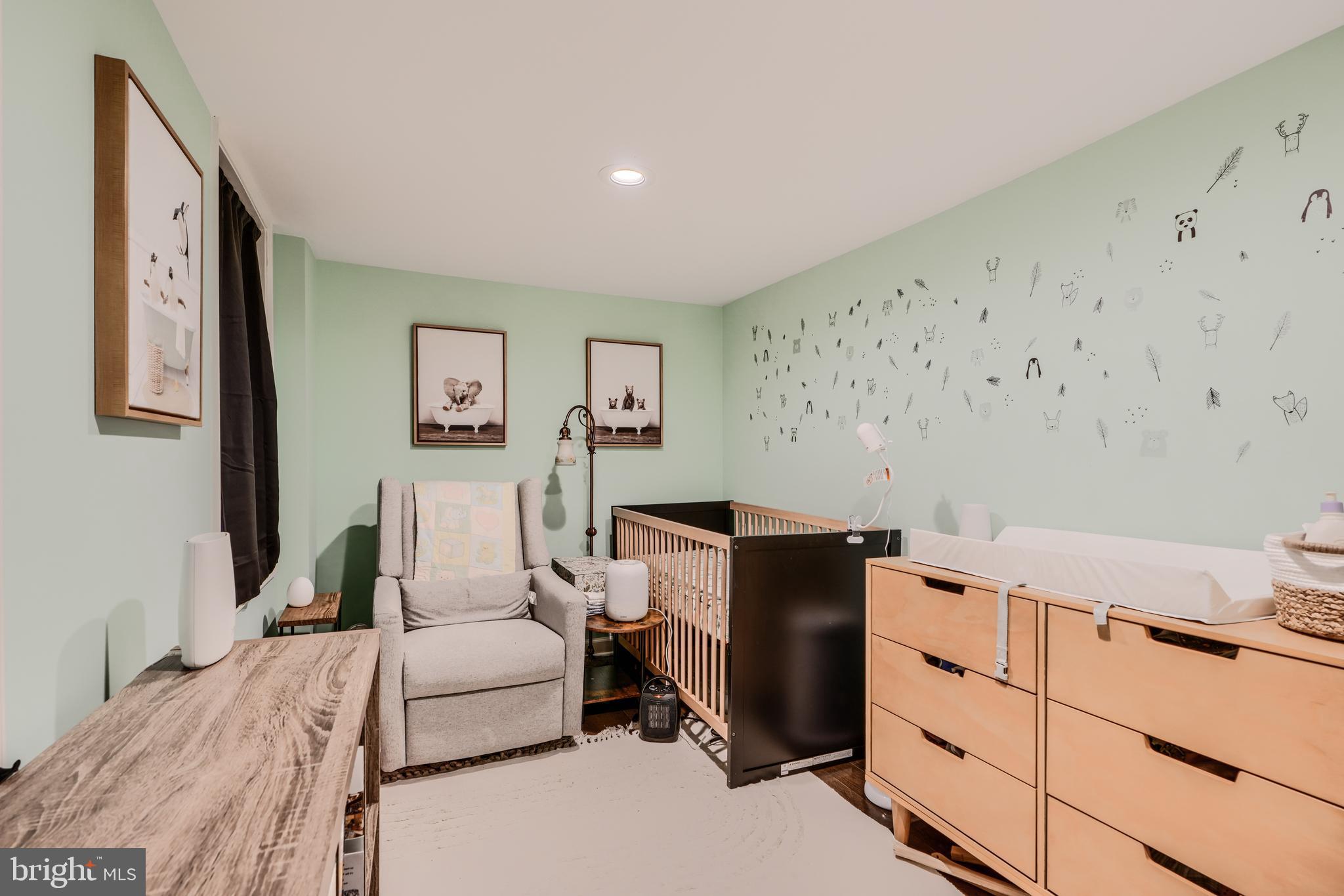 RIVERSIDE PARK - Residential Lease