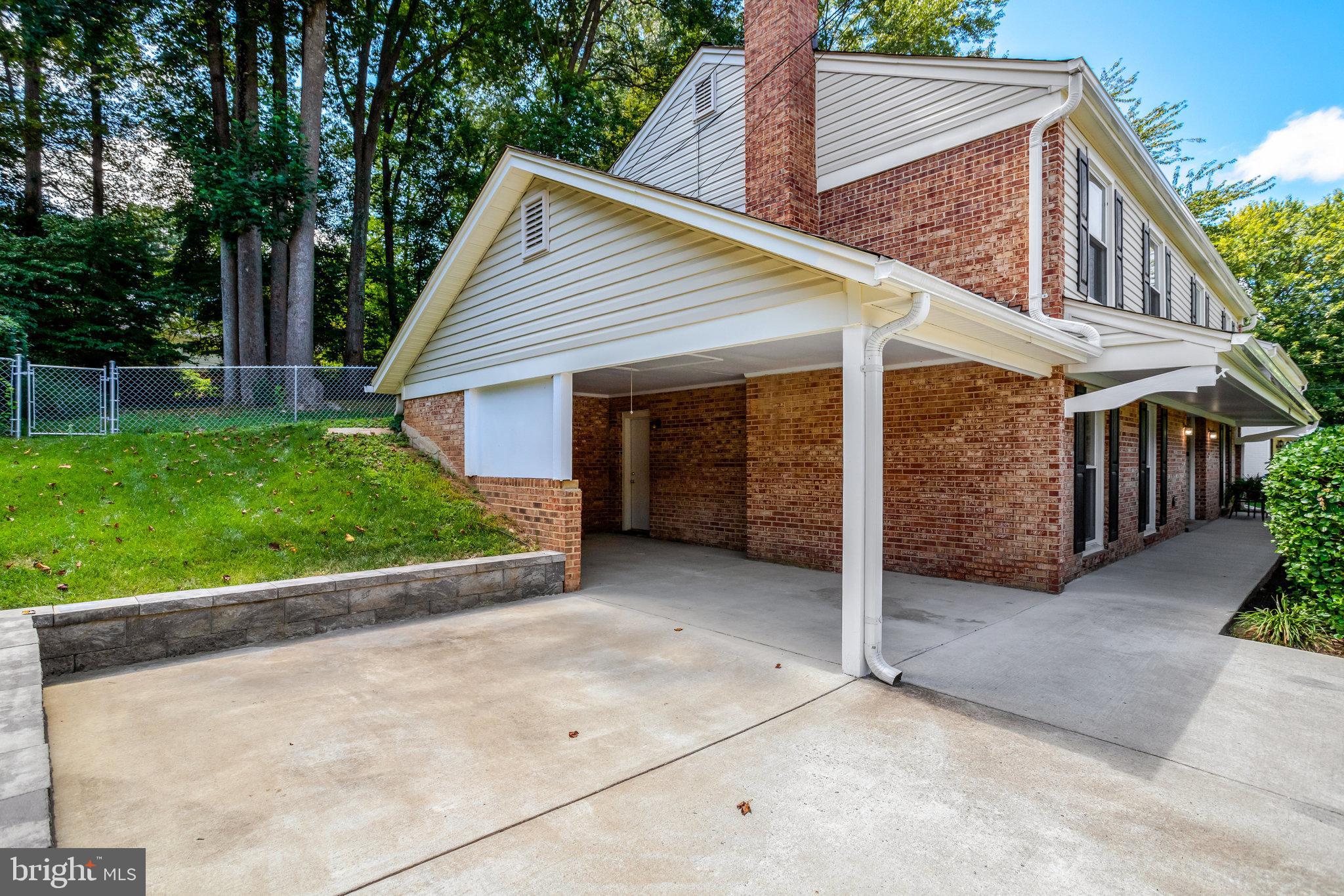 8122 BRIAR CREEK DRIVE