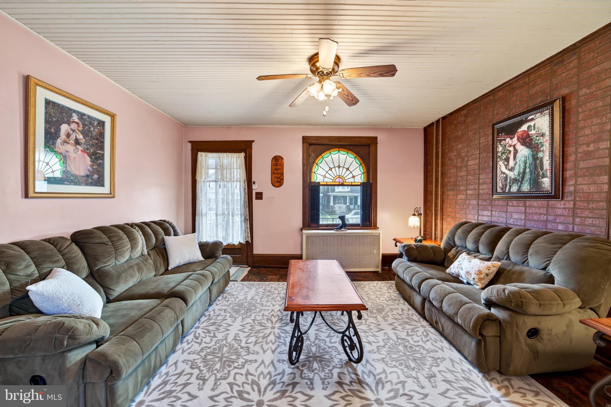 2221 FAIRVIEW