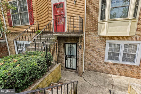 Townhouse For Sale - 10 Kettle Court #7-6F<br/> WINDSOR MILL, MD 21244