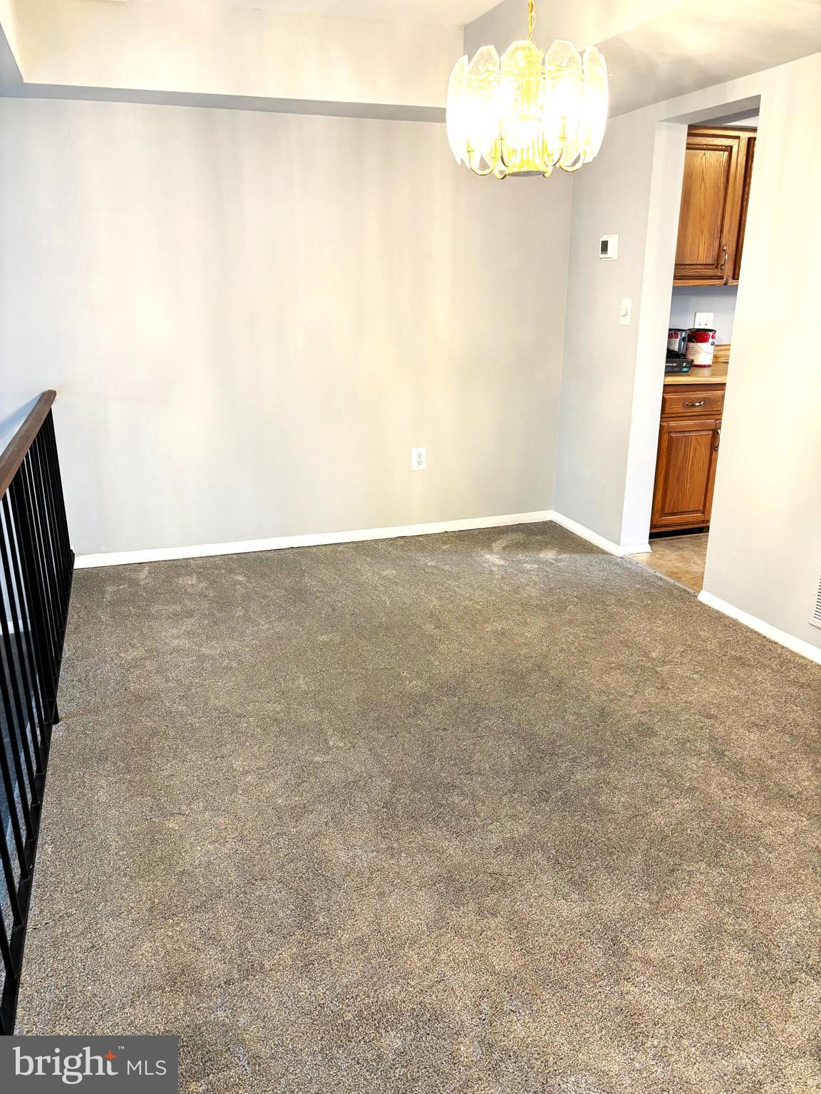 SEVEN COURTS - Residential Lease