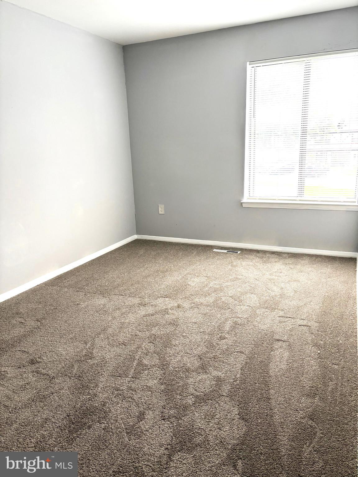 SEVEN COURTS - Residential Lease