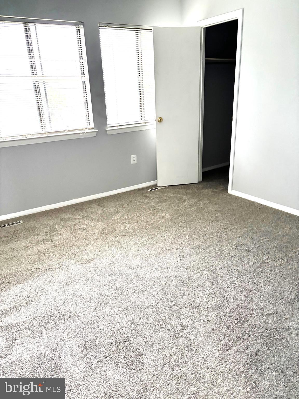 SEVEN COURTS - Residential Lease