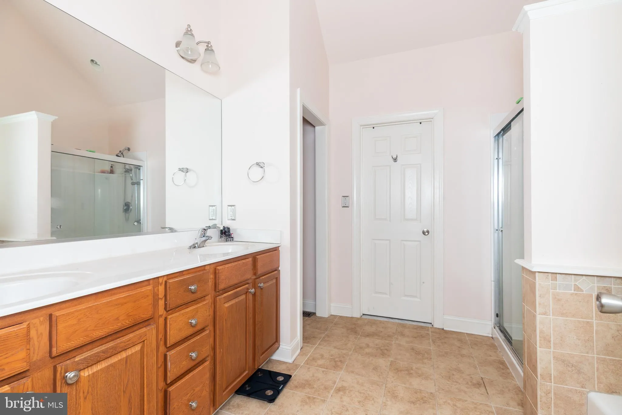 Fruitland, Maryland 21826, United States, 5 Bedrooms Bedrooms, ,3 BathroomsBathrooms,Residential,Active,82181