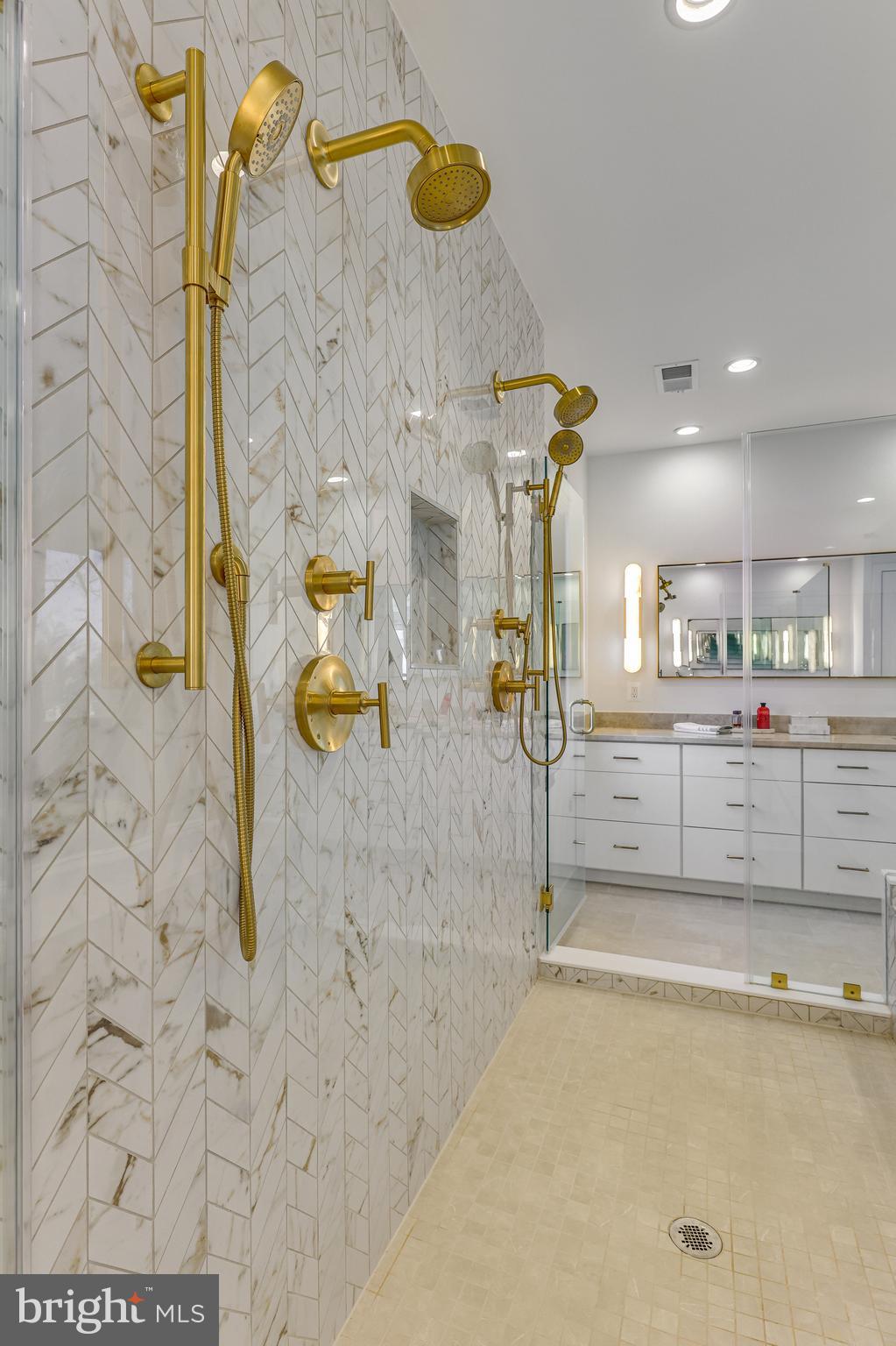 RETREAT AT MCLEAN AND MEHR FARM - Residential