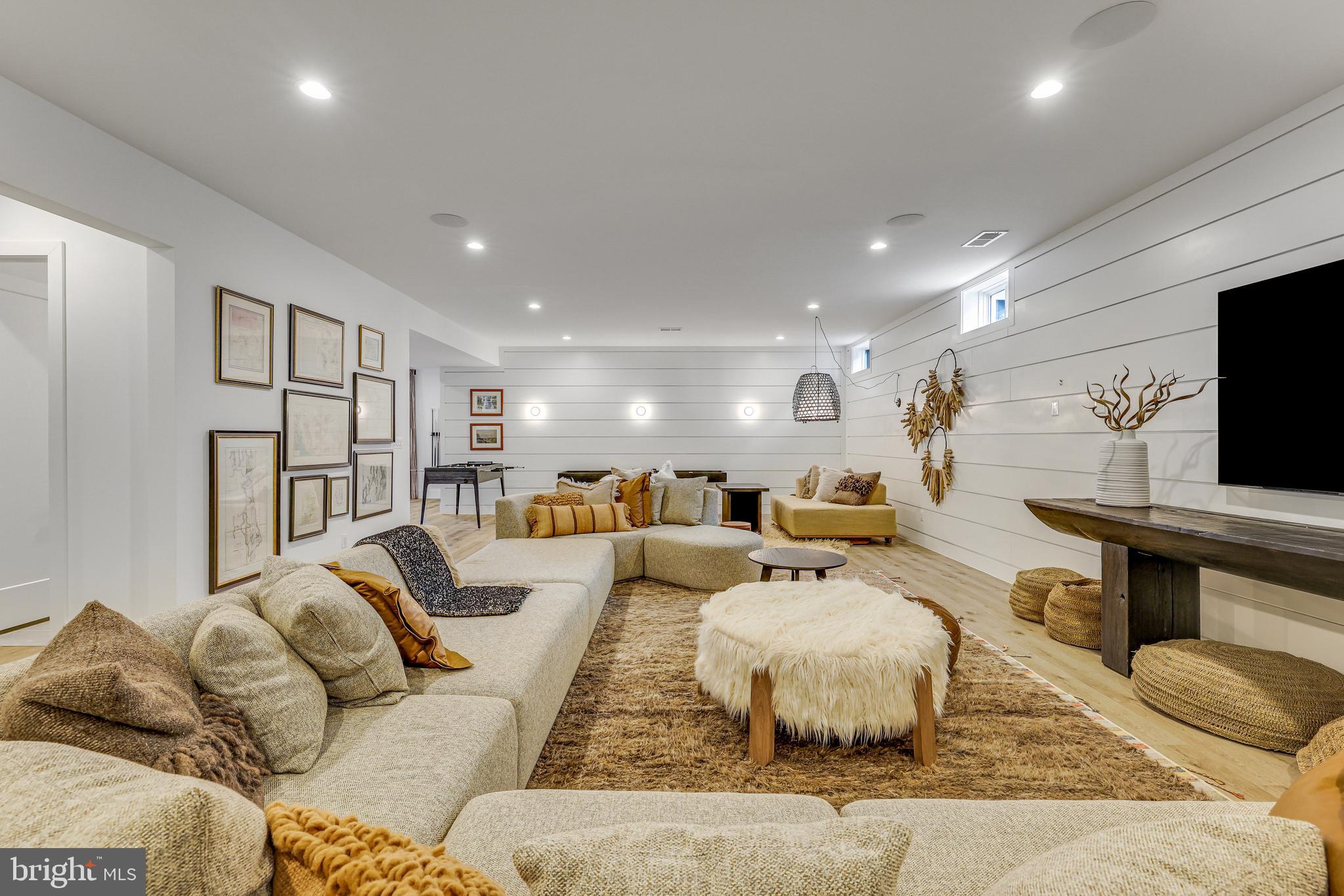 RETREAT AT MCLEAN AND MEHR FARM - Residential