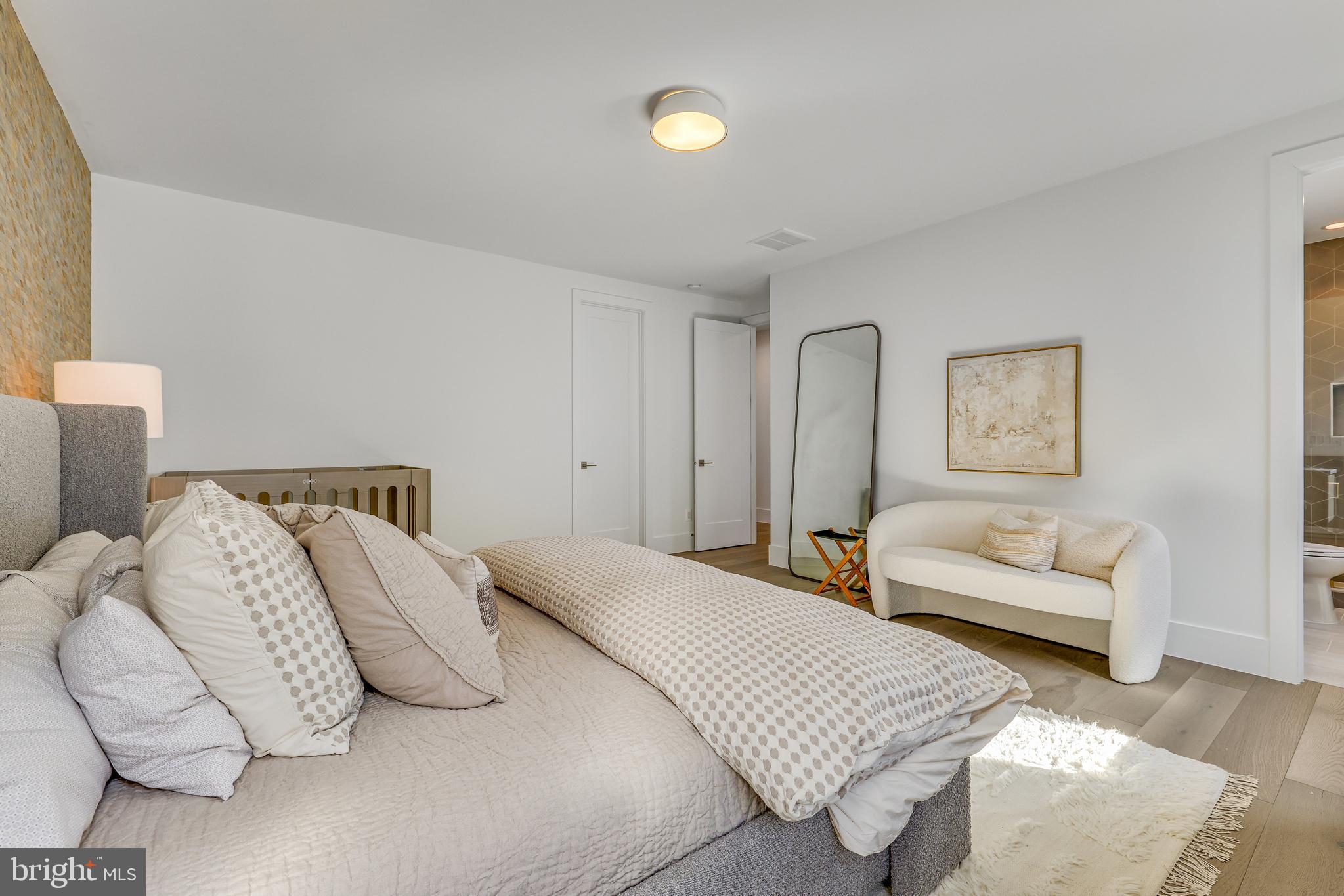 RETREAT AT MCLEAN AND MEHR FARM - Residential