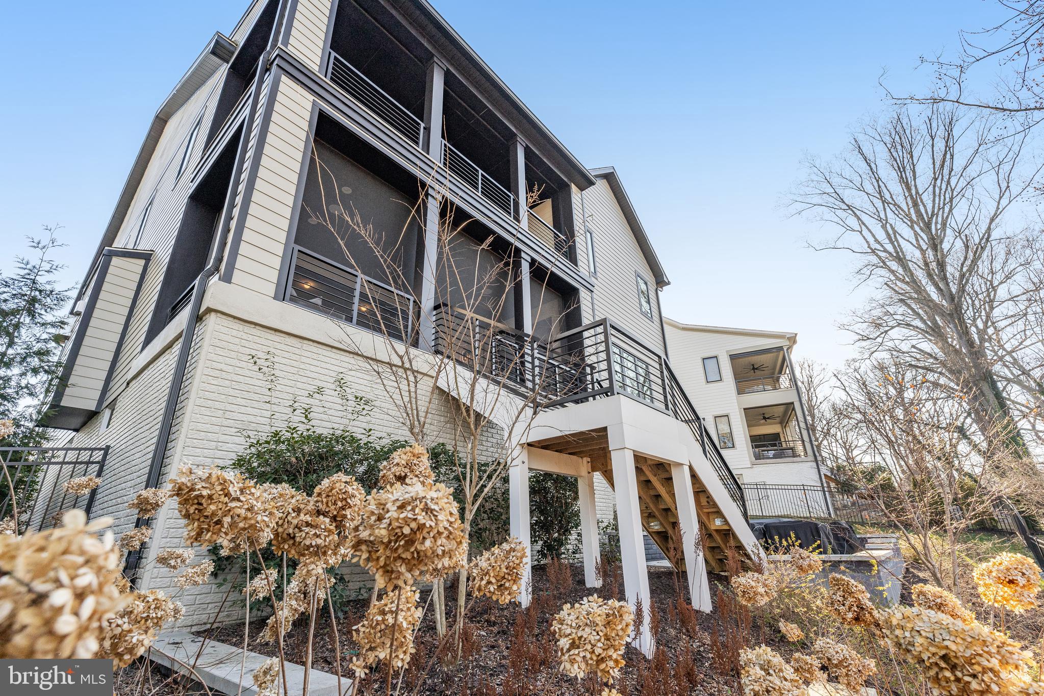RETREAT AT MCLEAN AND MEHR FARM - Residential