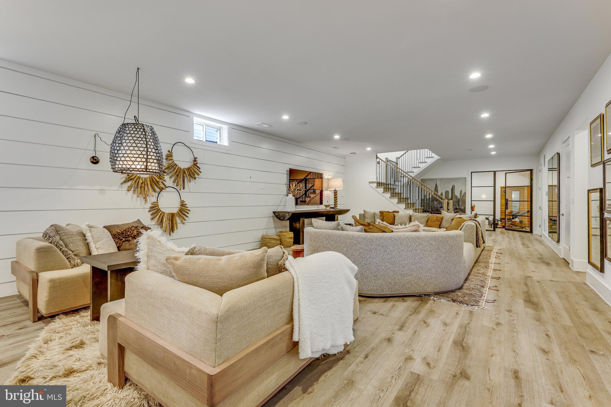 RETREAT AT MCLEAN AND MEHR FARM - Residential