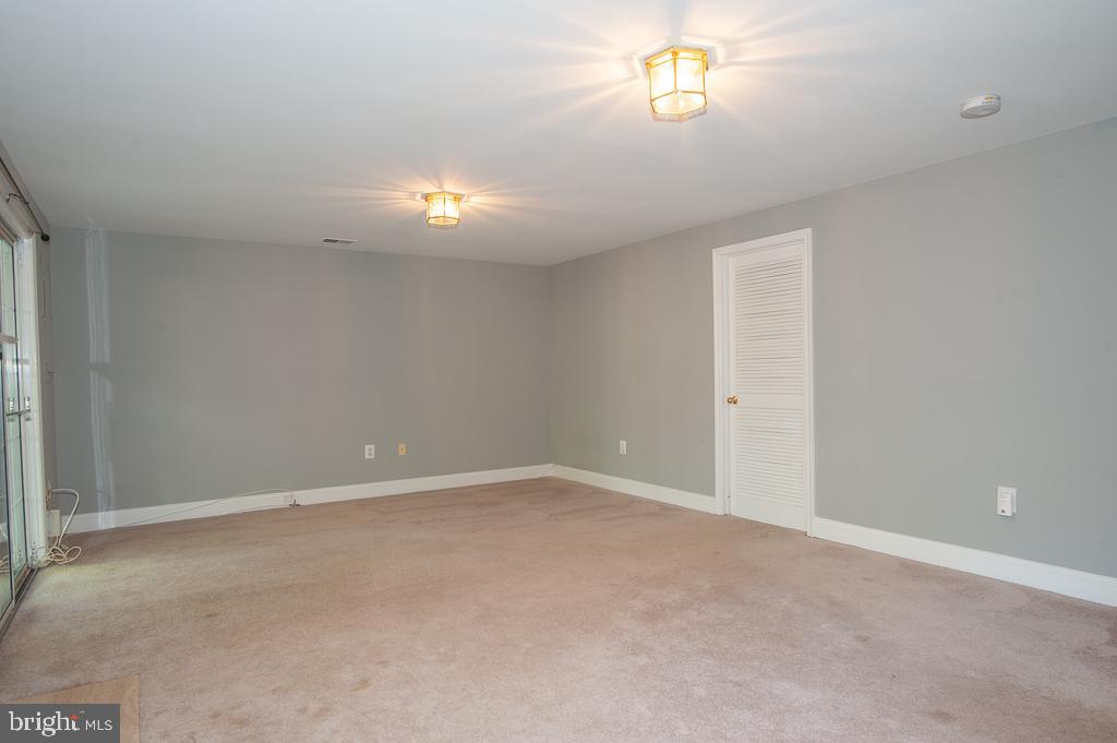 KINGSTOWNE - Residential Lease