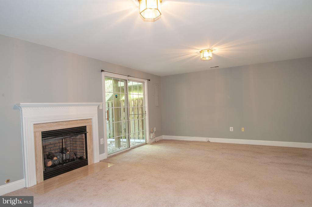 KINGSTOWNE - Residential Lease