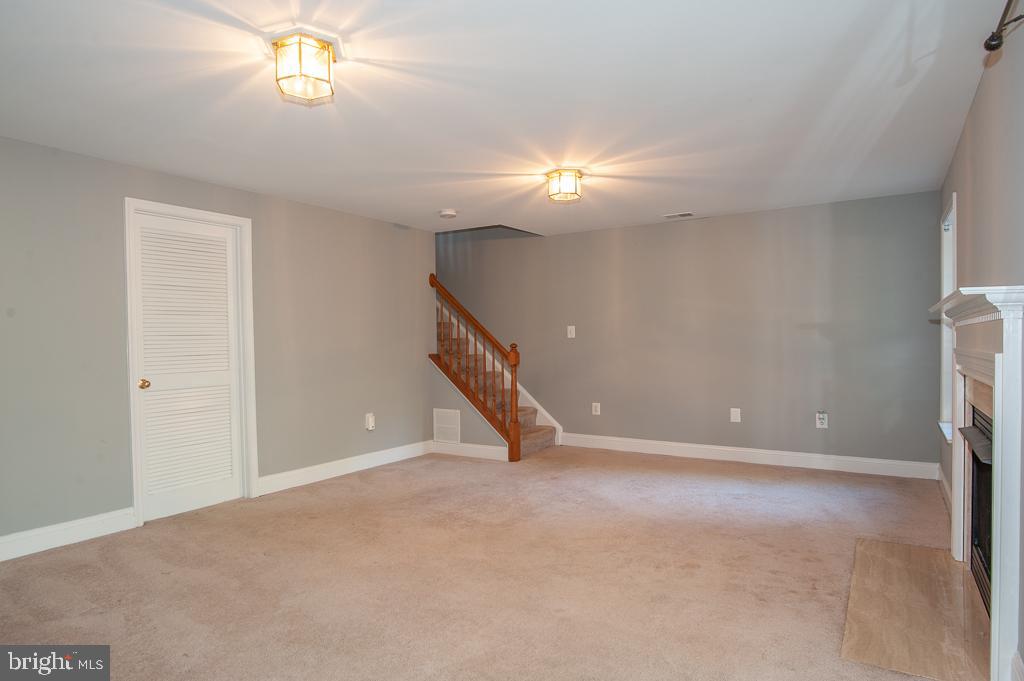 KINGSTOWNE - Residential Lease