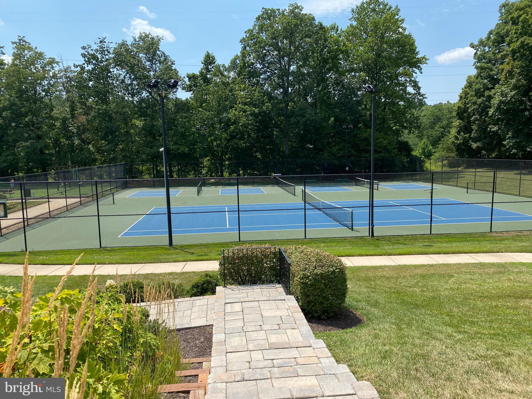 KINGSTOWNE - Residential Lease