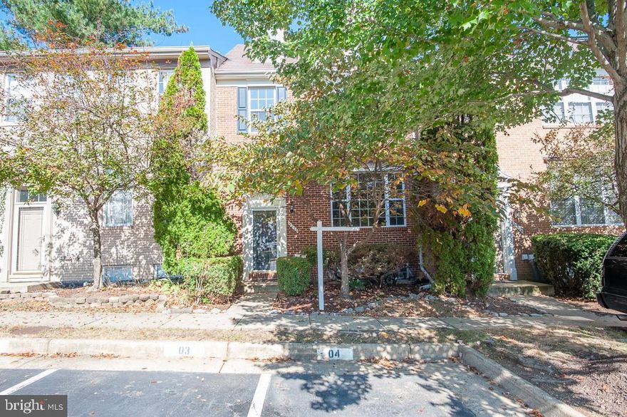 Welcome to 6276 Taliaferro Way, a charming brick-front townhouse backing to trees in the popular Kingstowne community.  This home features beautiful hardwood floors on the main level and the open flowing floor plan facilitates easy living.  The bright eat-in kitchen has granite counters, stainless appliances, recessed lighting and access to the spacious deck overlooking a wooded path behind the home.  The two-story primary bedroom features a vaulted ceiling with two skylights, two large walk-in closets, a wonderful upper level loft and a private bath.  The lower level offers a rec room with a relaxing fireplace, a door to the fenced-in backyard and a separate laundry/storage room.  Kingstowne offers great community amenities including outdoor pools, fitness centers, tennis, pickleball and basketball courts, and much more.  Located only minutes from all commuter routes, the Franconia-Springfield Metro station, Wegmans, & two Town Centers! The property is occupied by tenants. Do not enter without knocking. Please be considerate of the tenant.