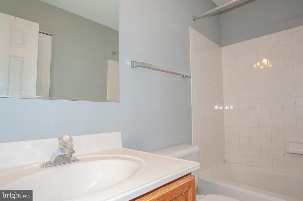 KINGSTOWNE - Residential Lease