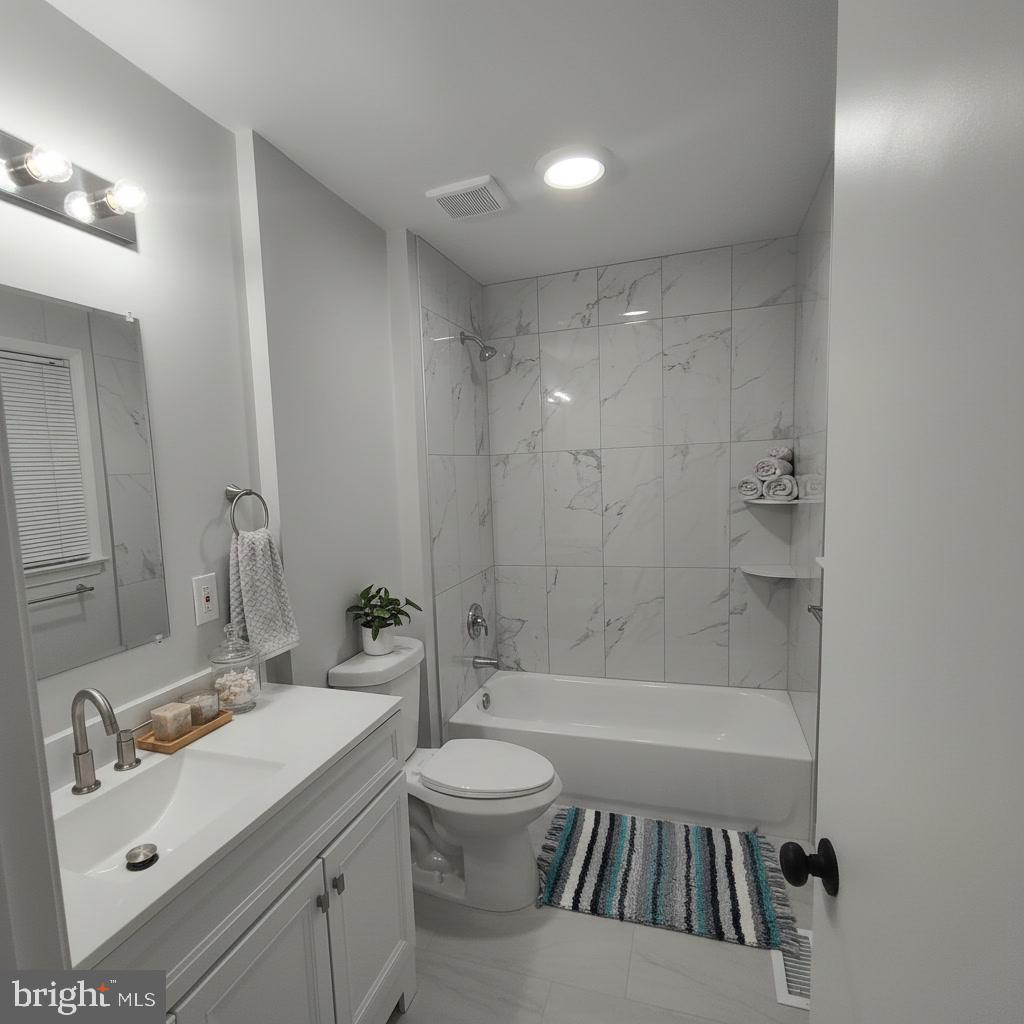 MONTCLAIR/COUNTRY CLUB - Residential