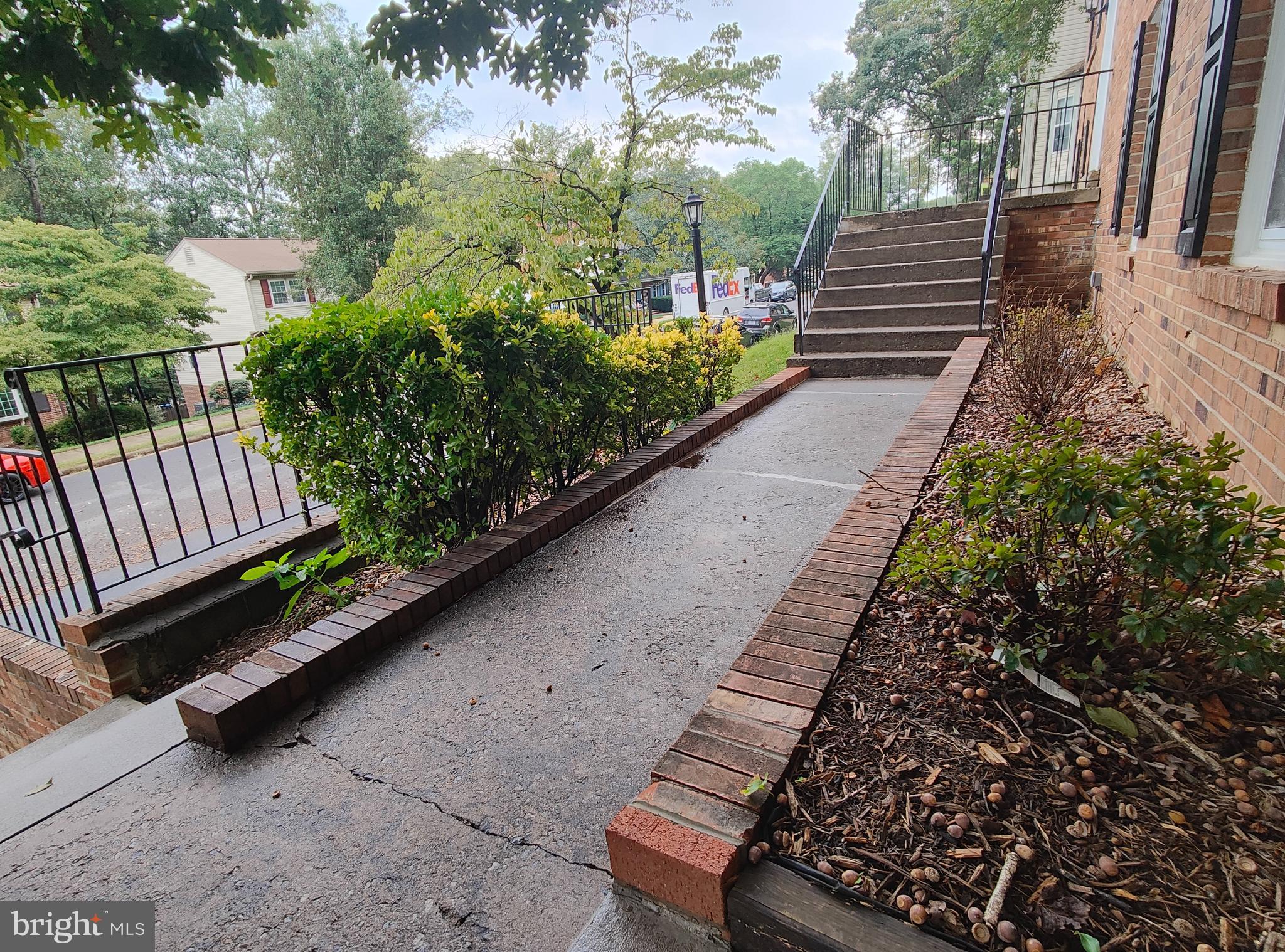 MONTCLAIR/COUNTRY CLUB - Residential