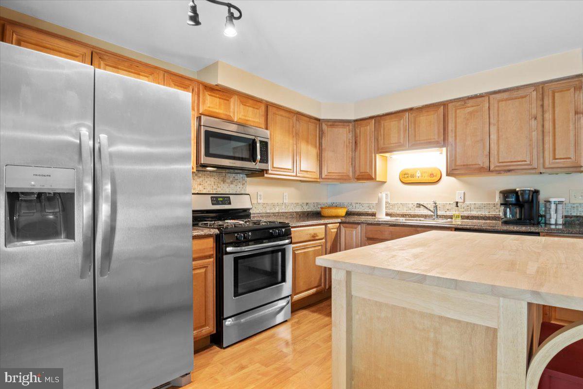 CAVALIER WOODS - Residential