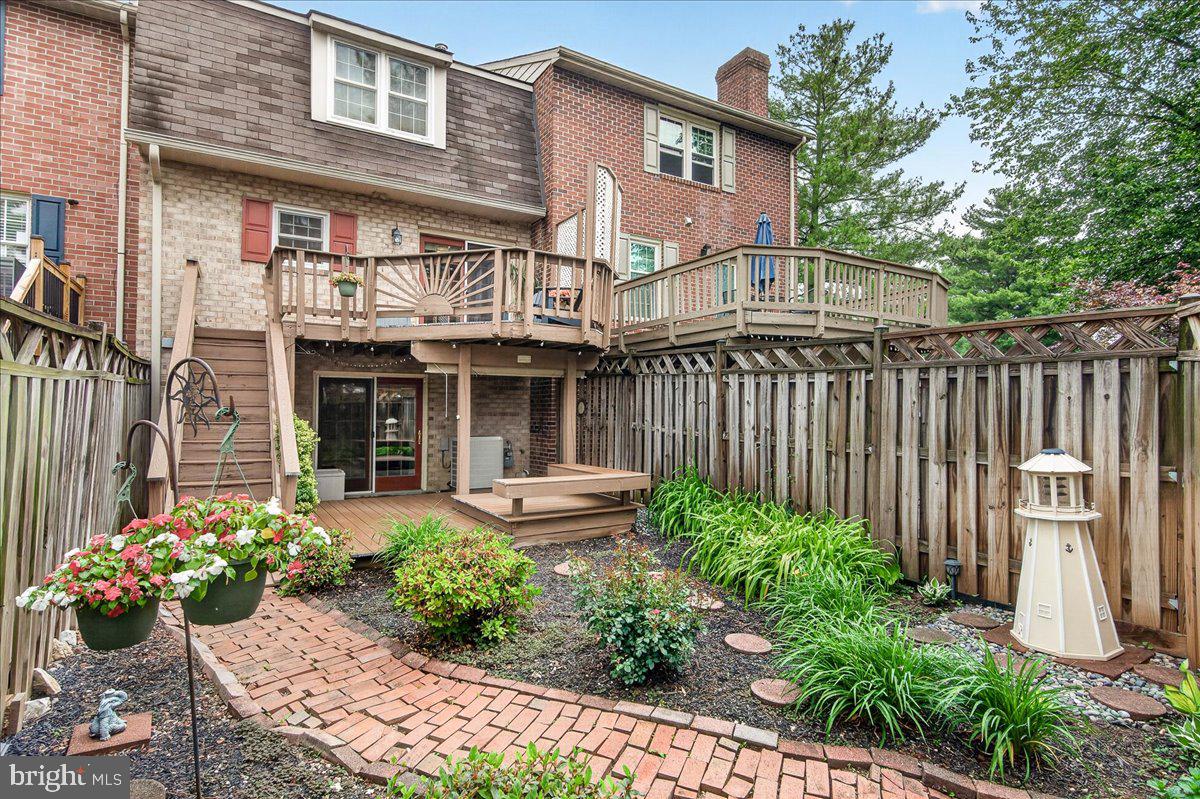 WATERSIDE - Residential