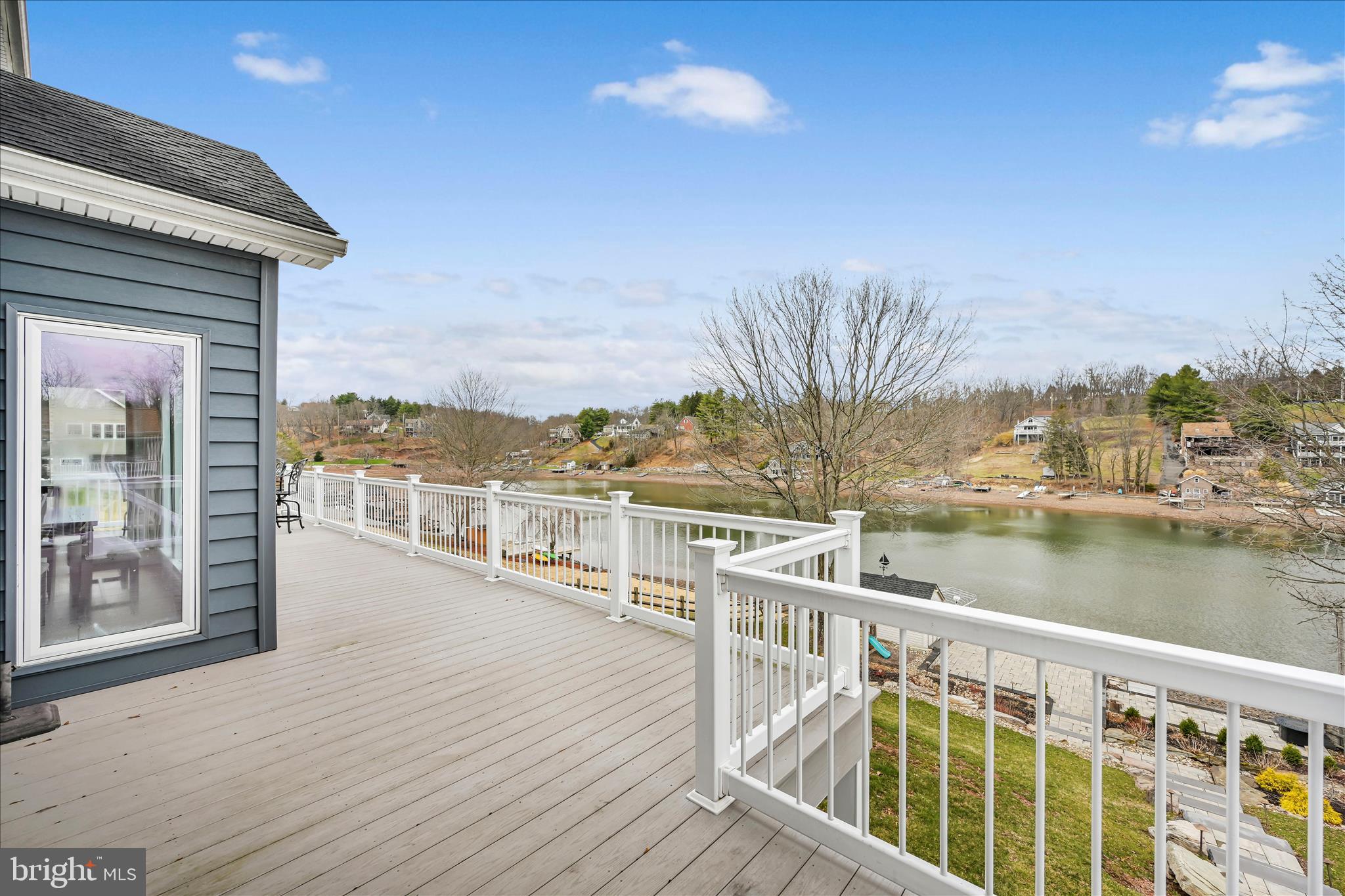 LAKE WYNONAH - Residential