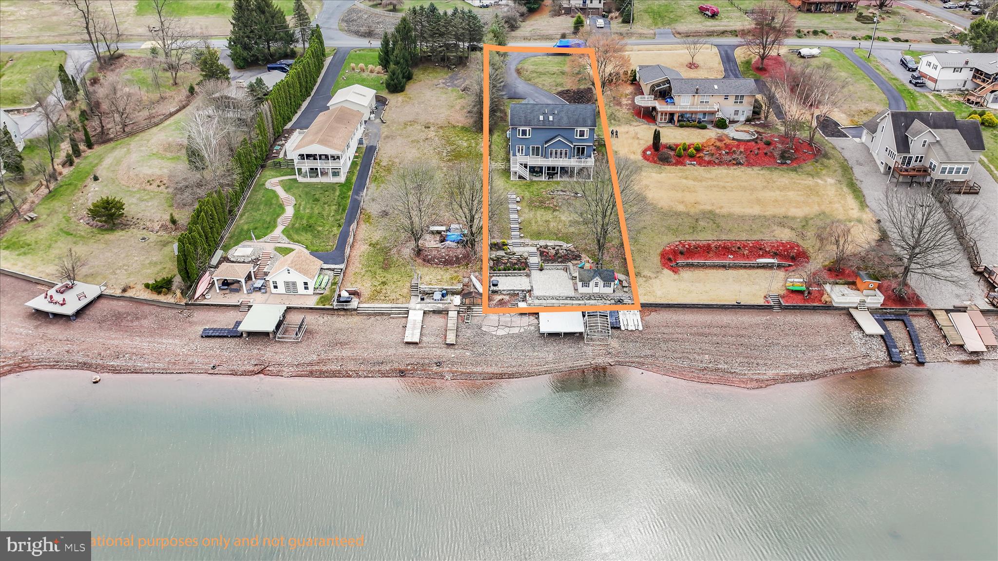 LAKE WYNONAH - Residential