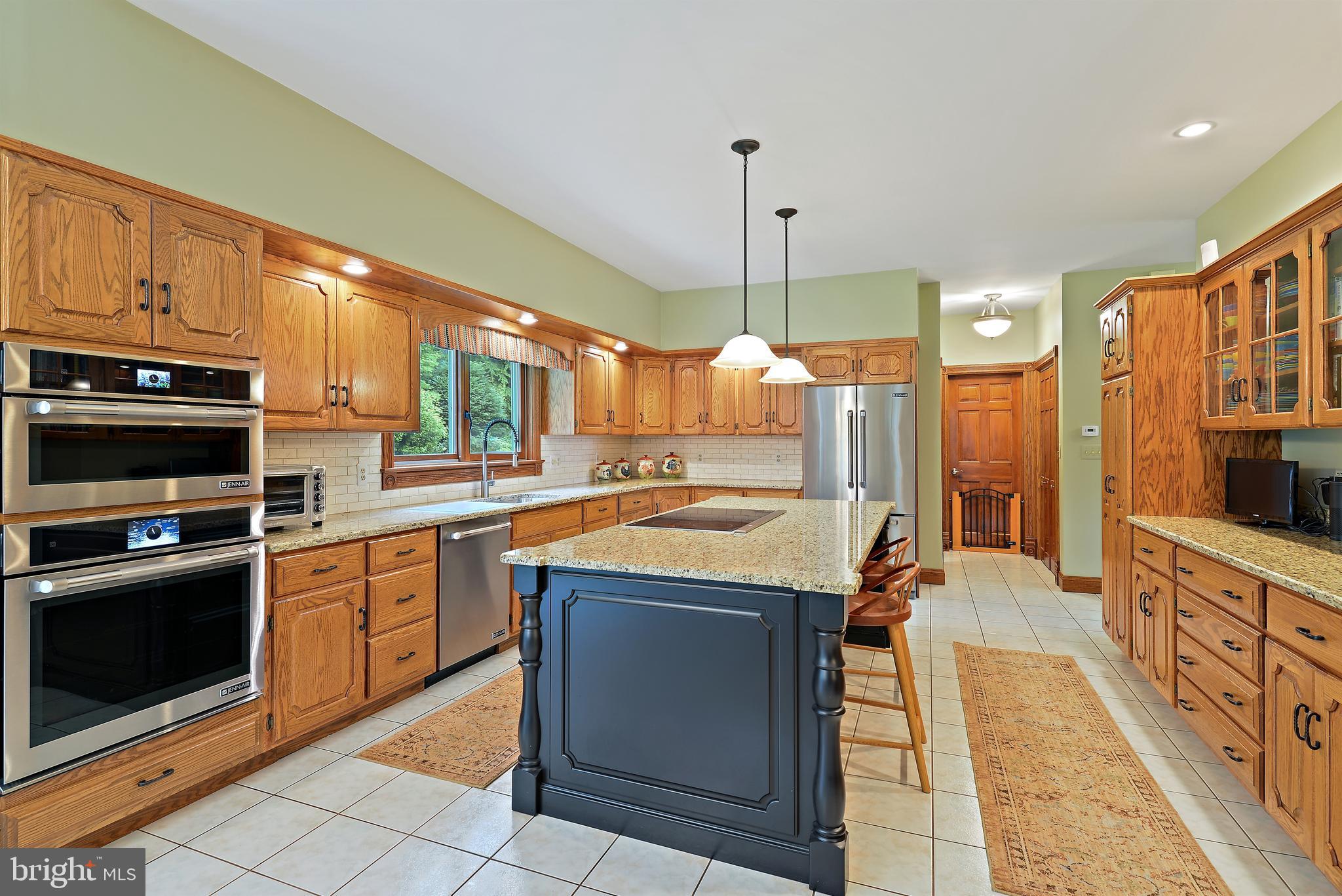 RIDGEVIEW - Residential