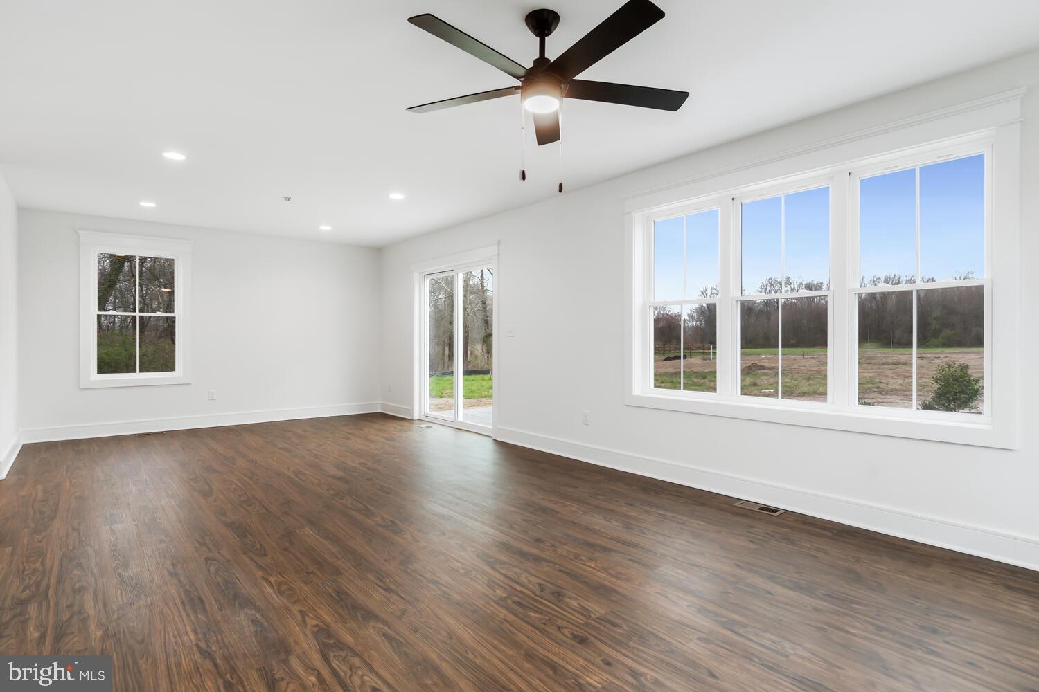 CENTREVILLE - Residential