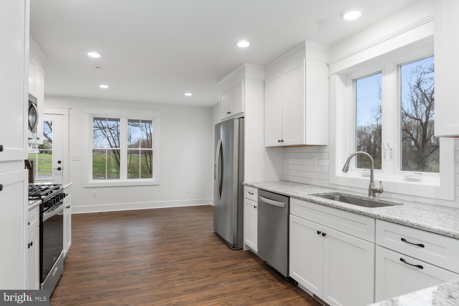 CENTREVILLE - Residential