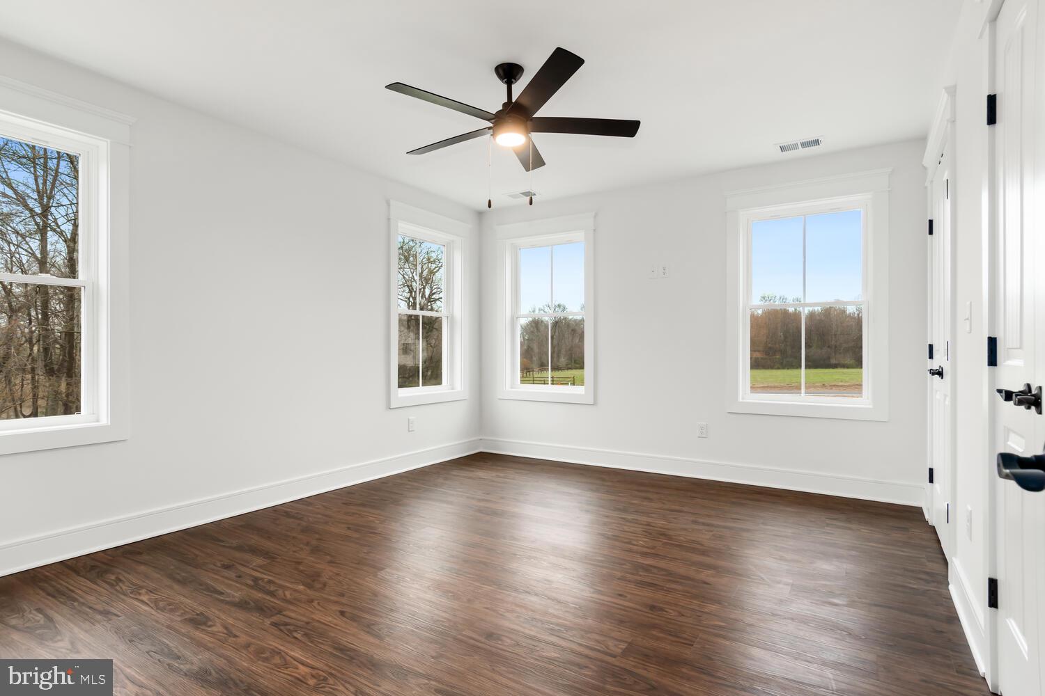 CENTREVILLE - Residential