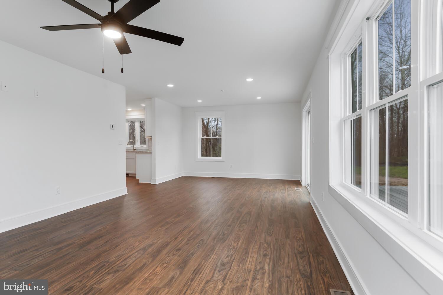 CENTREVILLE - Residential