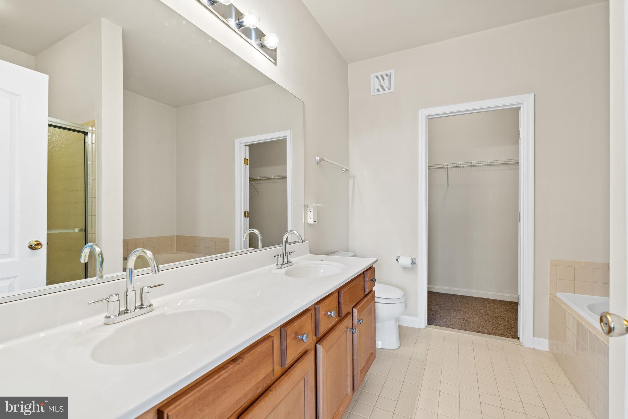 TOWN CENTER AT CAMP SPRINGS - Residential Lease