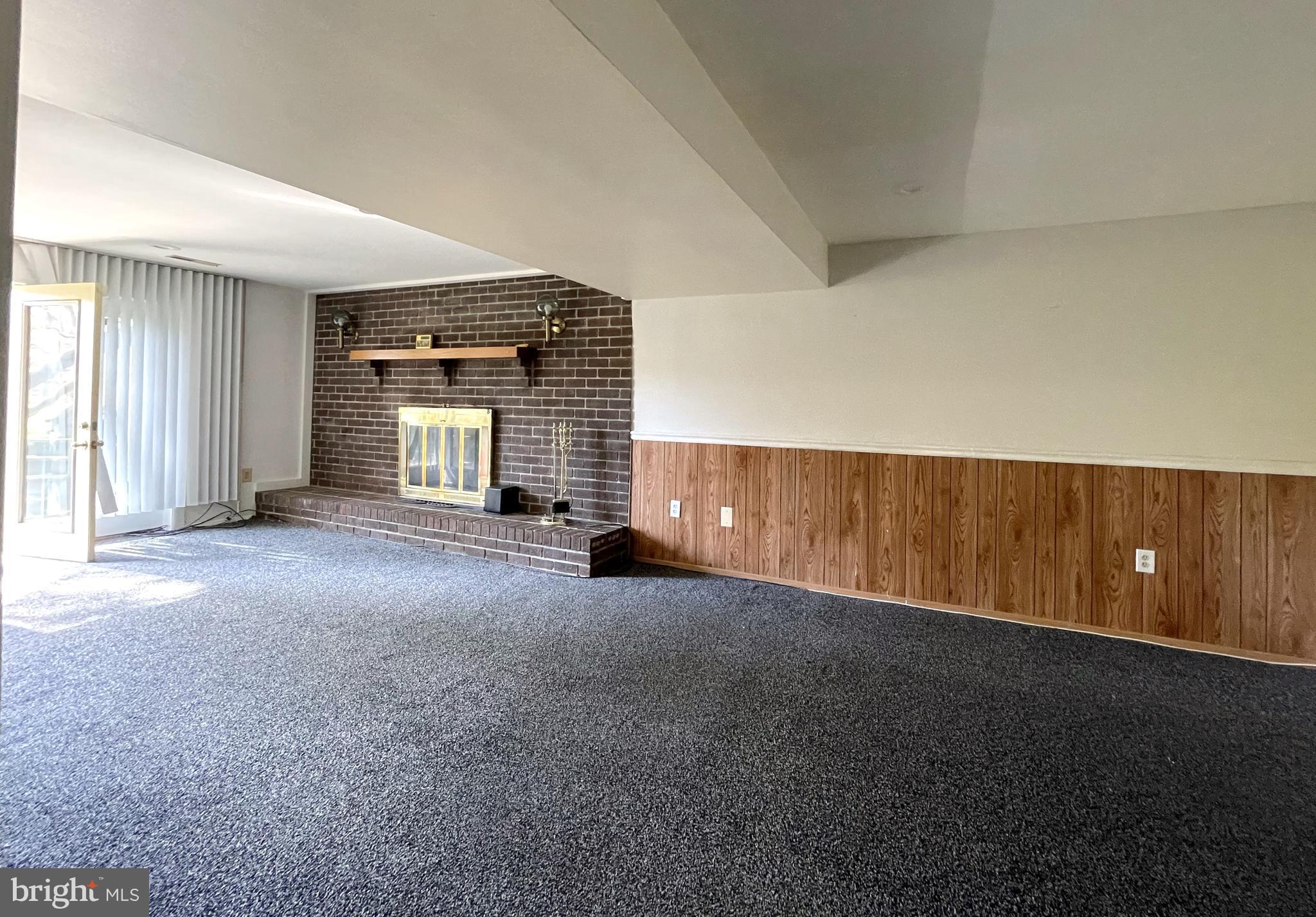 SUBURBIA - Residential