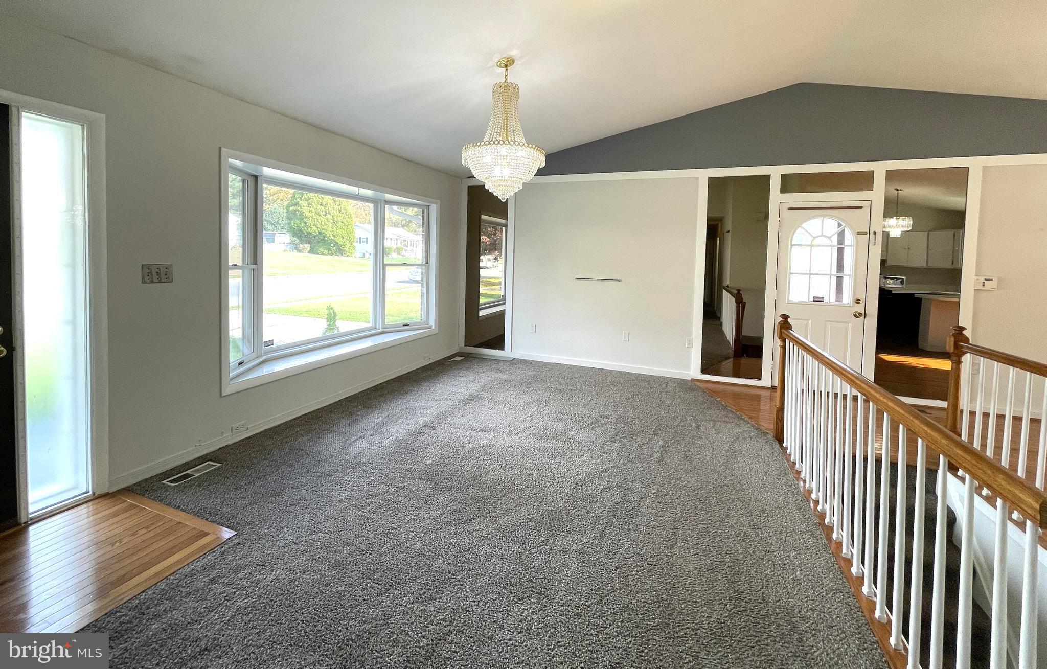 SUBURBIA - Residential