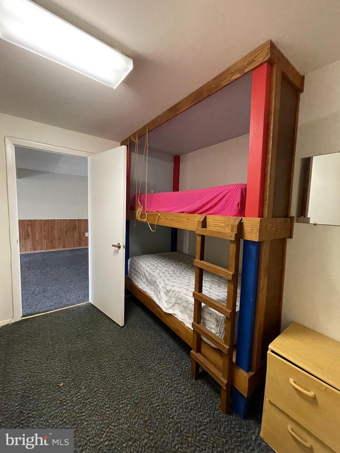 SUBURBIA - Residential