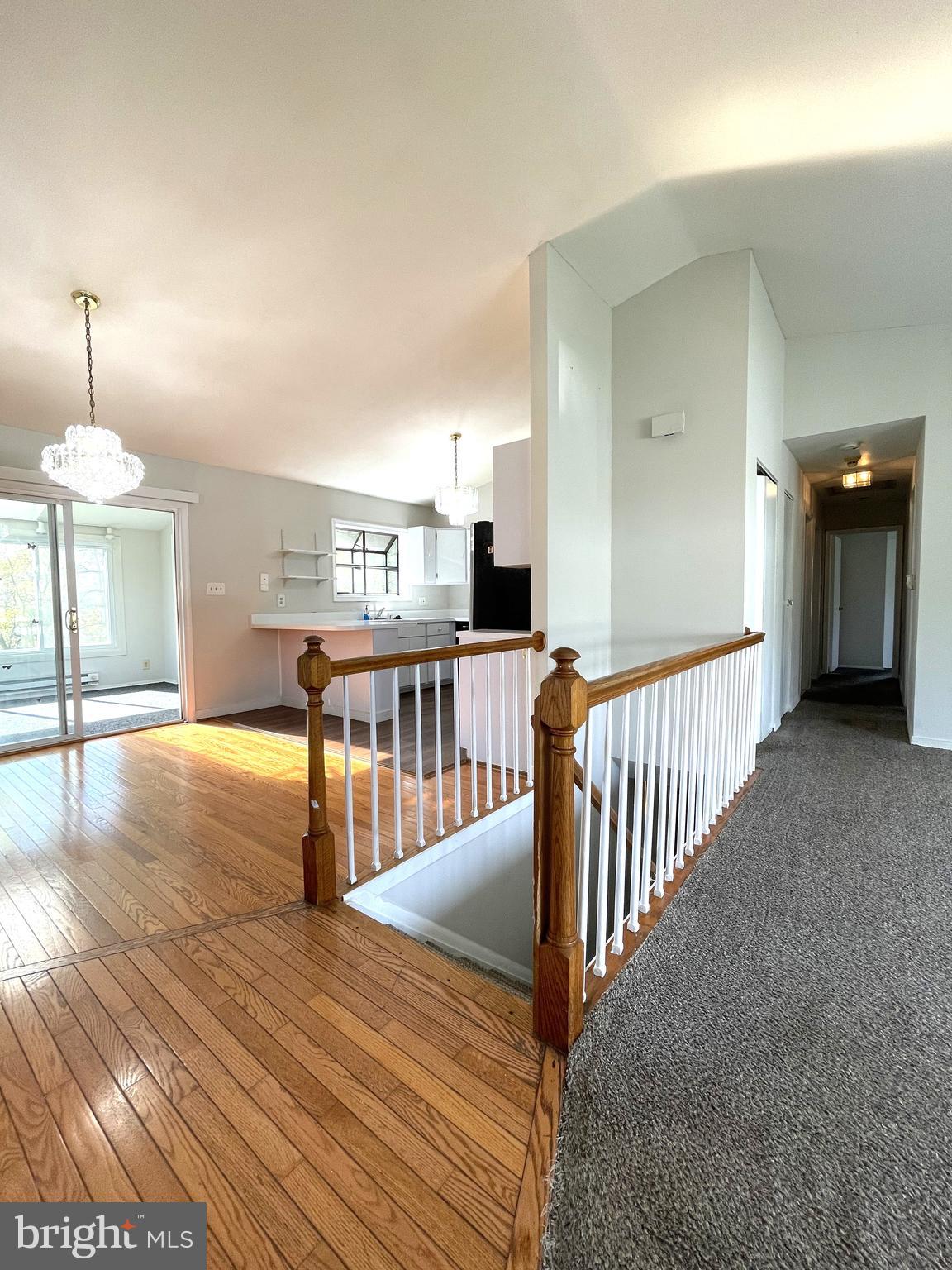 SUBURBIA - Residential