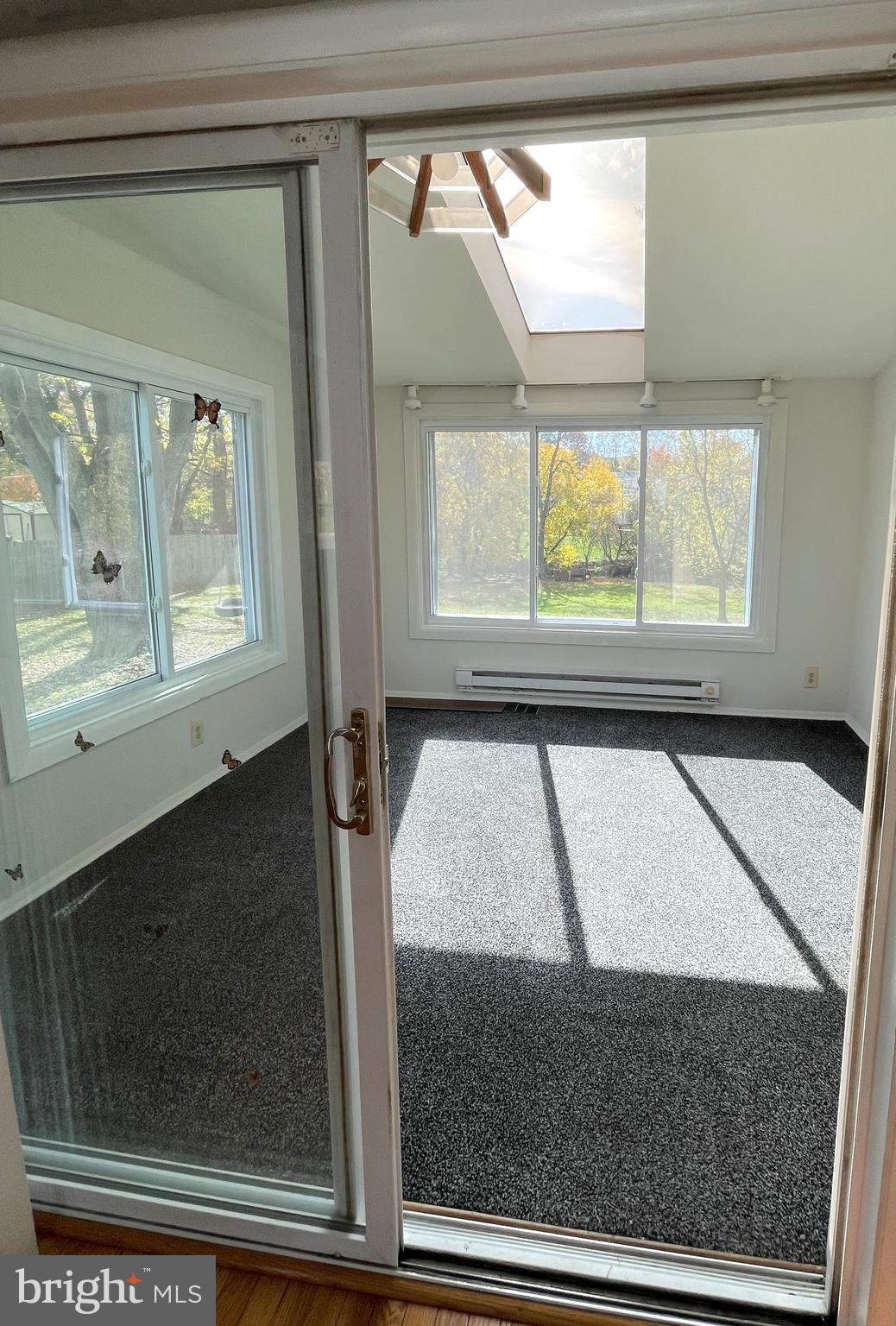 SUBURBIA - Residential